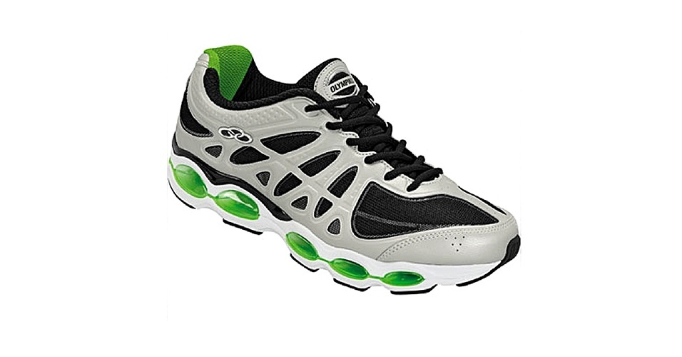 Tênis preto, prata e verde; R$ 149,90, da Olympikus, na Comprafacil (www.comprafacil.com.br). Preço pesquisado em novembro de 2012 e sujeito a alterações - Divulgação