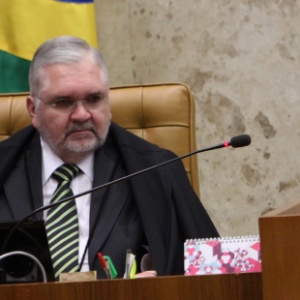 O procurador-geral da República, Roberto Gurgel, durante julgamento do mensalão no ano passado - Antônio Araújo/UOL