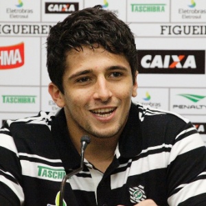 Aloísio chegou a 18 gols pelo Figueirense e se tornou maior artilheiro do time em Brasileiros - Luiz Henrique/site oficial do Figueirense