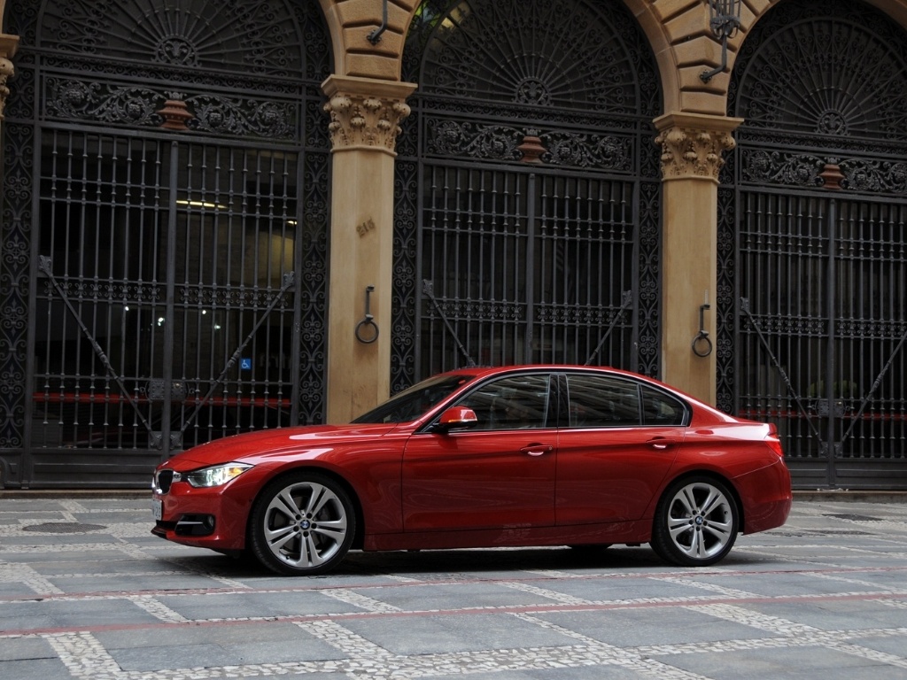 BMW 335i - Murilo Góes/UOL