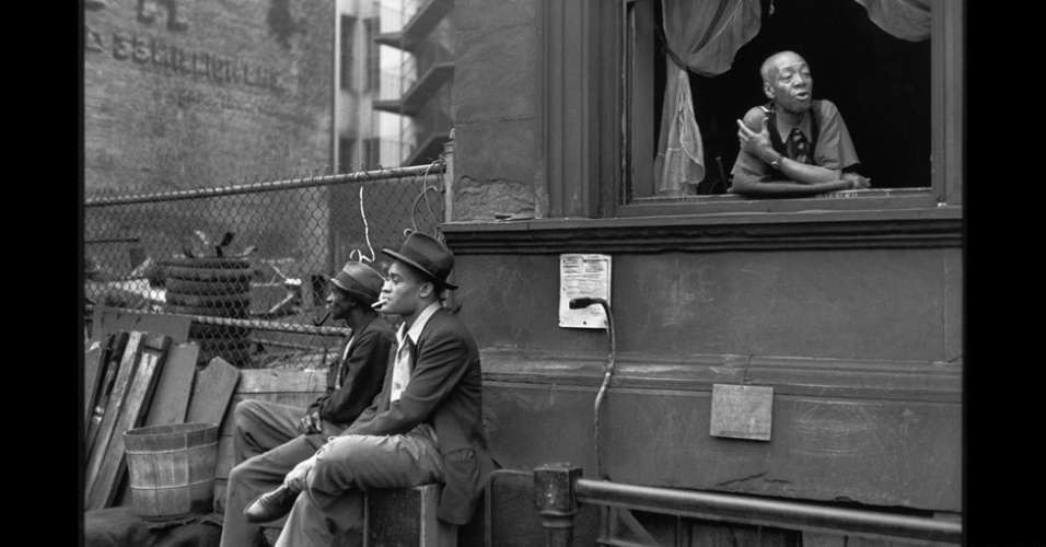 Dez fotos do fotógrafo francês Henri Cartier-Bresson - considerado o pai do fotojornalismo moderno - estão sendo exibidas na Somerset House, em Londres. As imagens nunca haviam sido exibidas na Grã-Bretanha - Henri Cartier-Bresson