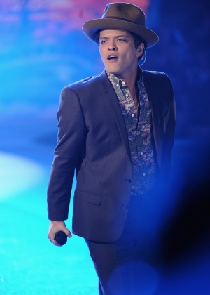 Bruno Mars, eleito o artista do ano pela "Billboard"