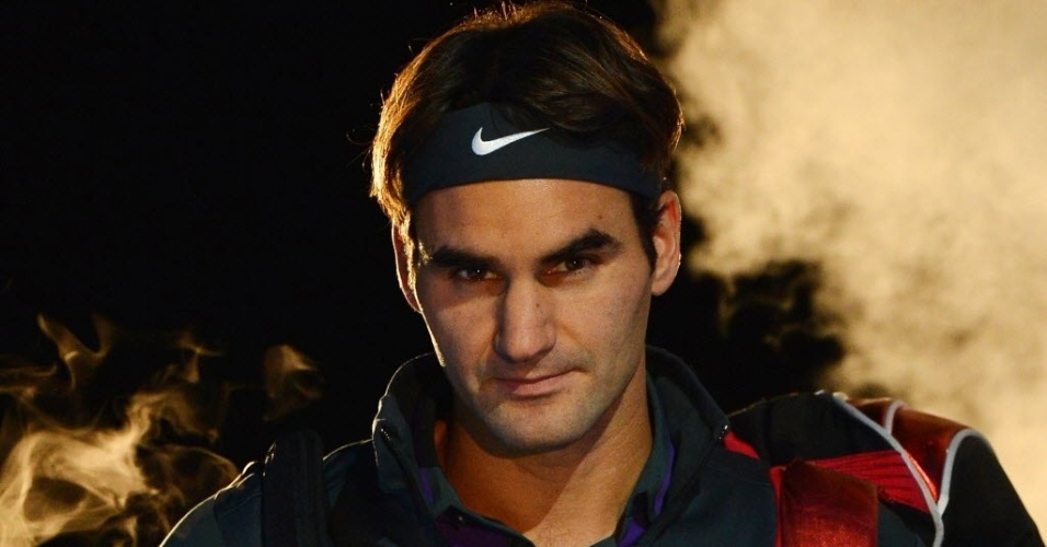 Roger Federer entra em quadra com estilo para enfrentar David Ferrer pelo Grupo B das Finais da ATP (08/11/2012)