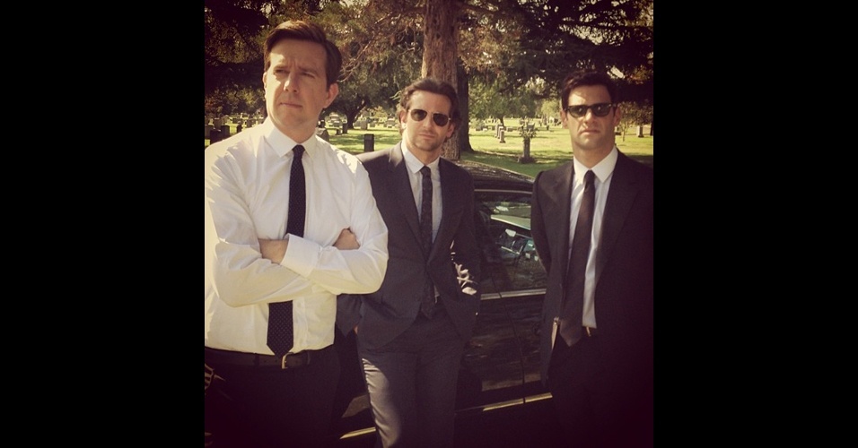 22.out.2012 - Foto publicada pelo diretor Todd Phillips mostra os atores Ed Helms, Bradley Cooper e Justin Bartha no set do filme "Se Beber, Não Case 3" - Reprodução/Instagram/toddphillips1