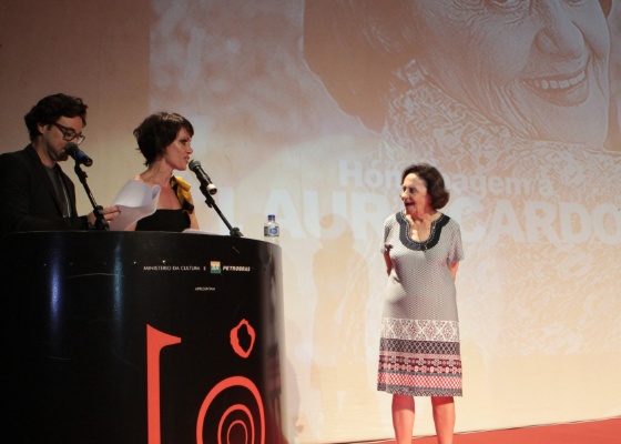 Laura Cardoso recebe homenagem no Festival de Vitória (8/11/2012) - Claudio Postay/Divulgação