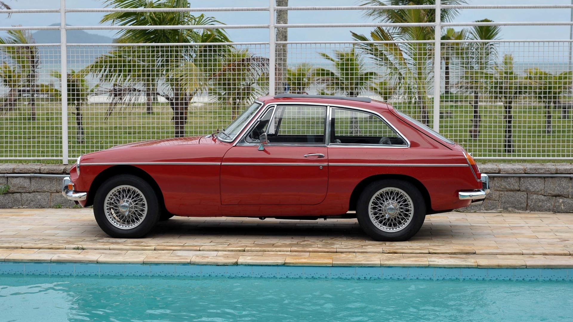 Um dos 120 carros do dono do hotel, exposto no evento - Reinaldo Canato/UOL