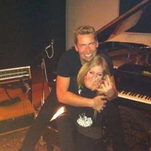 Avril Lavigne e Chad Kroeger não devem cantar no casamento dos dois