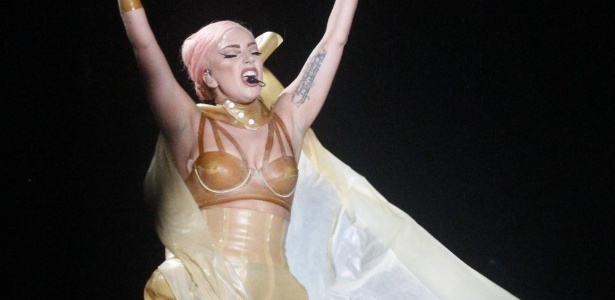 Lady Gaga se apresenta no Rio de janeiro (10/11/12) - AgNews