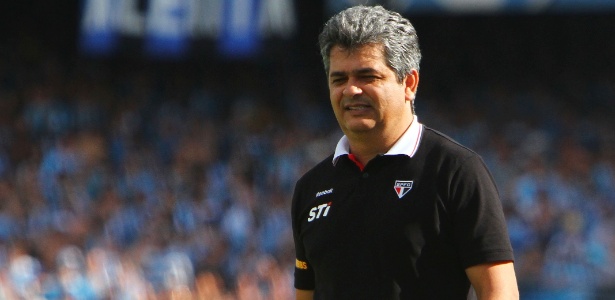 Ney Franco comanda o São Paulo no Olímpico em partida contra o Grêmio - Lucas Uebel/Preview.com