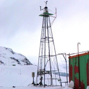 Torre metereológica do Inpe (Instituto Nacional de Pesquisas Espaciais), que fica na base da Antártida - Divulgação