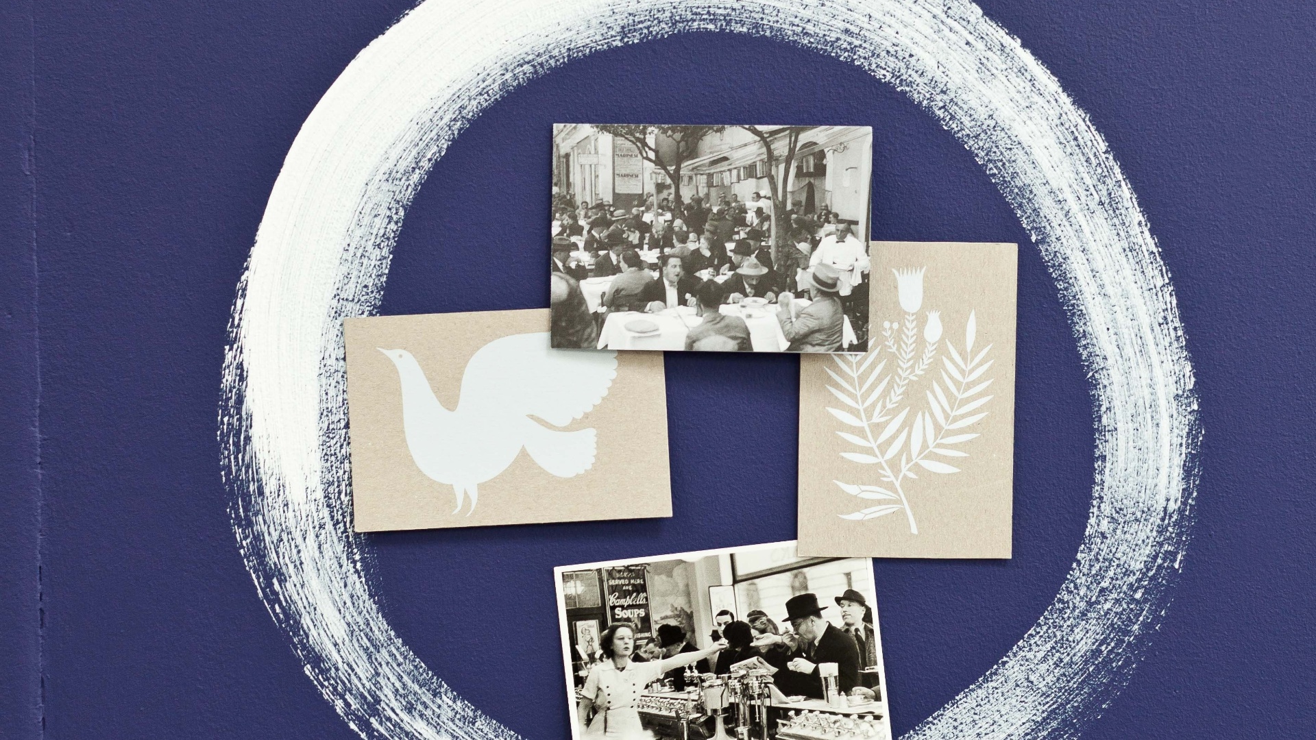 A Coral elegeu como a cor do ano de 2013 o ?Violeta Inspirado? ? um tom de índigo que possui influência do violeta. O diretor de marketing da empresa, Benito Berretta, a define como uma cor versátil porque permite combinações com tons brilhantes do mesmo nível de saturação, com cores cítricas, tons neutros mais quentes e também outros roxos, verdes e azuis - Divulgação