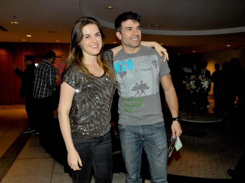 Alessandra Maestrini e Jarbas Homem de Melo na estreia da peça "A Entrevista", com Priscila Fantin e Herson Capri, no Teatro VIVO, em São Paulo. Com direção geral de Daniel Filho, o espetáculo é uma comédia sobre o envolvimento entre a atriz Mariah e o conceituado jornalista político que foi designado para entrevistá-la, Pedro Pierre (12/11/12) - Fábio Guinalz/Foto Rio News