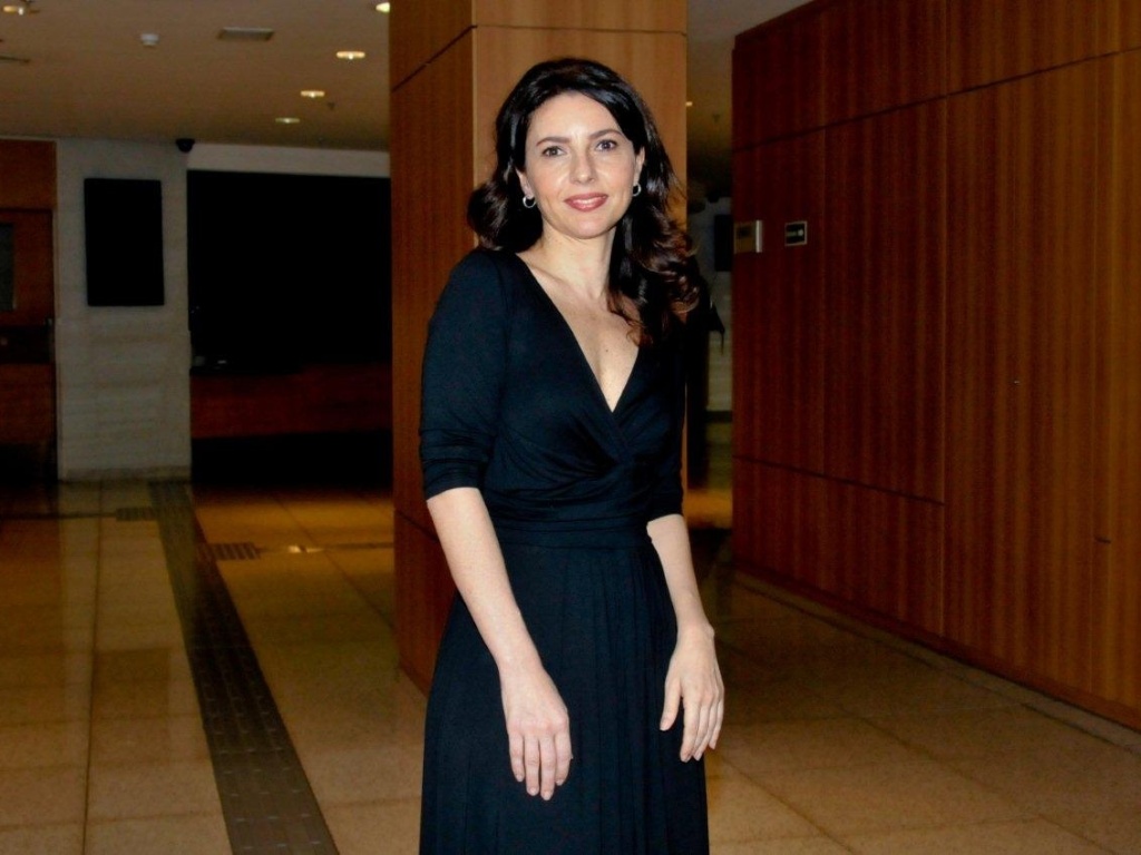 Melissa Vettore na estreia da peça "A Entrevista", com Priscila Fantin e Herson Capri, no Teatro VIVO, em São Paulo. Com direção geral de Daniel Filho, o espetáculo é uma comédia sobre o envolvimento entre a atriz Mariah e o conceituado jornalista político que foi designado para entrevistá-la, Pedro Pierre (12/11/12) - Fábio Guinalz/Foto Rio News