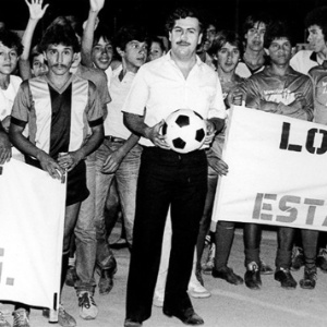 Pablo Escobar, morto em 1993, exigia passar noites com as adolescentes virgens de Medellin - Reuters