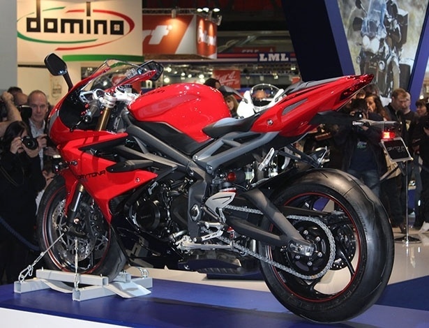 Triumph mostra suas novidades no Salão de Milão 2012 - Carlos Bazela/Infomoto
