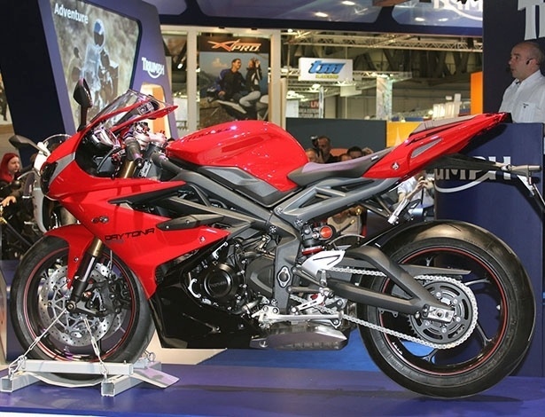Triumph mostra suas novidades no Salão de Milão 2012 - Carlos Bazela/Infomoto