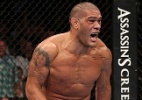 Pezão enfrenta Overeem no UFC 156 e evento do Superbowl vira "UFC Rio em Las Vegas"