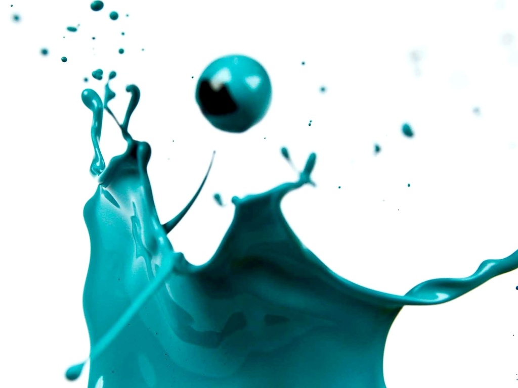 A tonalidade de azul "Rarity: LKS 2201" da Lukscolor pode dar um ar de sofisticação a sua sala. A fabricante de tintas aposta para as tendências de 2013 nas tonalidades vibrantes e luminosas que se ?relacionam? e se integram com os neutros, que chegam em tons mais aquecidos    - Leandro Moraes/ UOL