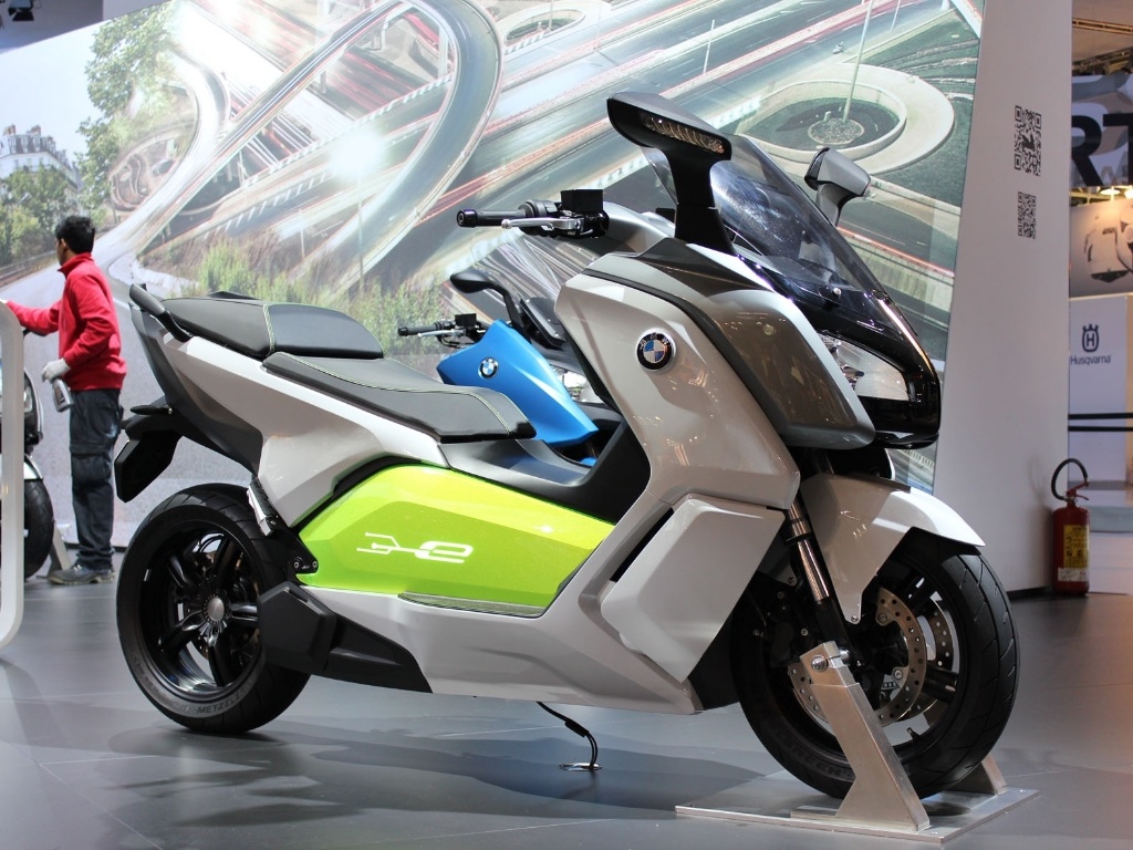 BMW C Evolution foi um dos destaques da marca alemã no Green Planet, a ala de motos elétricas e ecológicas do Salão de Milão - Aldo Tizzani/Infomoto