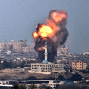 Ataque aéreo israelense atinge prédios na Faixa de Gaza - Jack Guez/AFP