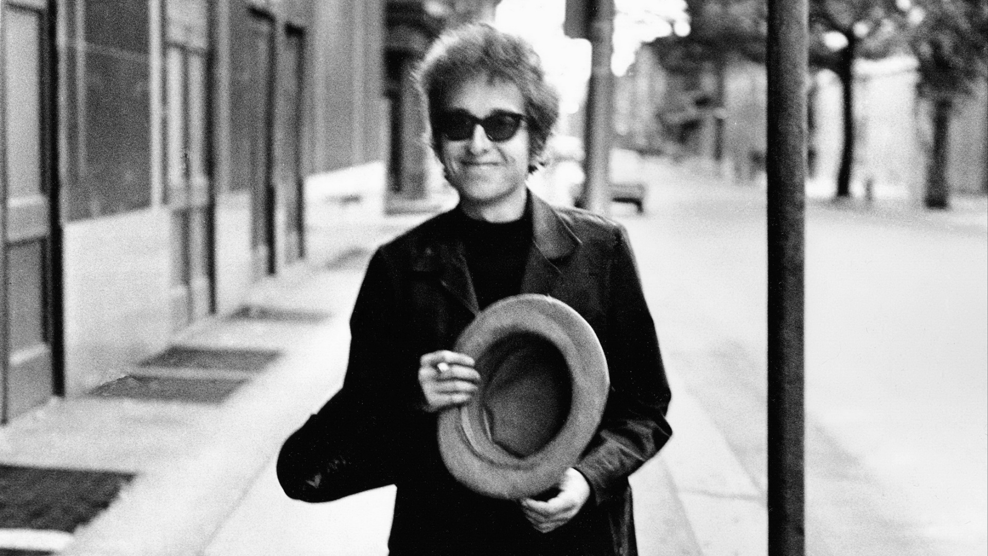 A exposição "Photographs of Bob Dylan" reúne fotos feitas por Daniel Kramer durante turnê do bardo, entre 1964 e 1965. Kramer registra a metamorfose do artista de trovador folk a ícone do rock 'n' roll - Daniel Kramer