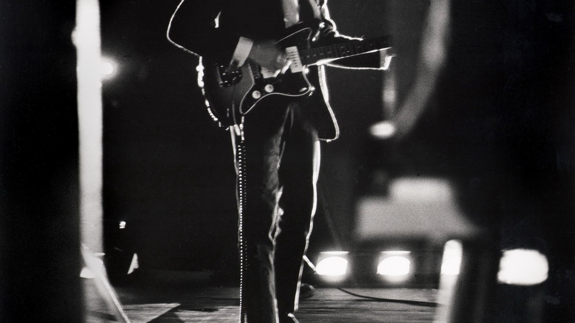 A exposição "Photographs of Bob Dylan" reúne fotos feitas por Daniel Kramer durante turnê do bardo, entre 1964 e 1965. Kramer registra a metamorfose do artista de trovador folk a ícone do rock 'n' roll - Daniel Kramer