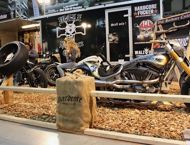 Customização no Salão de Milão 2012 - Carlos Bazela/Infomoto