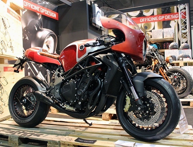 Customização no Salão de Milão 2012 - Carlos Bazela/Infomoto