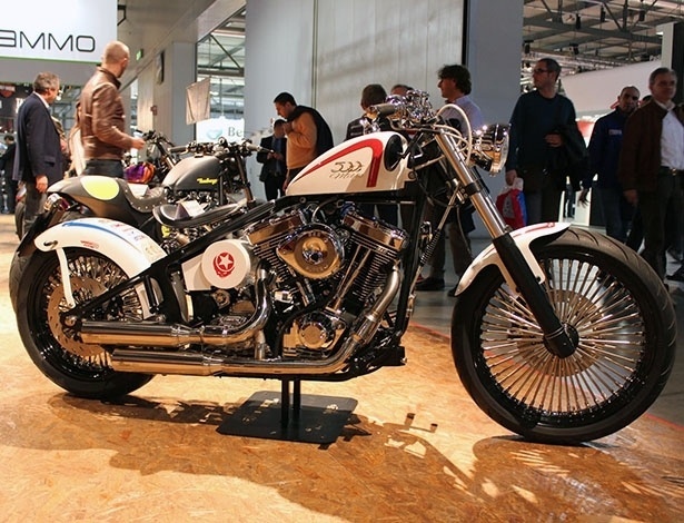 Customização no Salão de Milão 2012 - Carlos Bazela/Infomoto