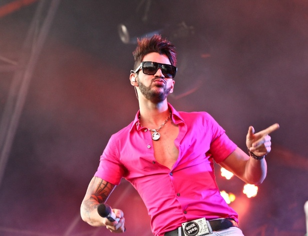 Gusttavo Lima se apresenta na primeira noite do Caldas Country Show, em Caldas Novas (16/11/2012) - Cláudio Augusto/Foto Rio News