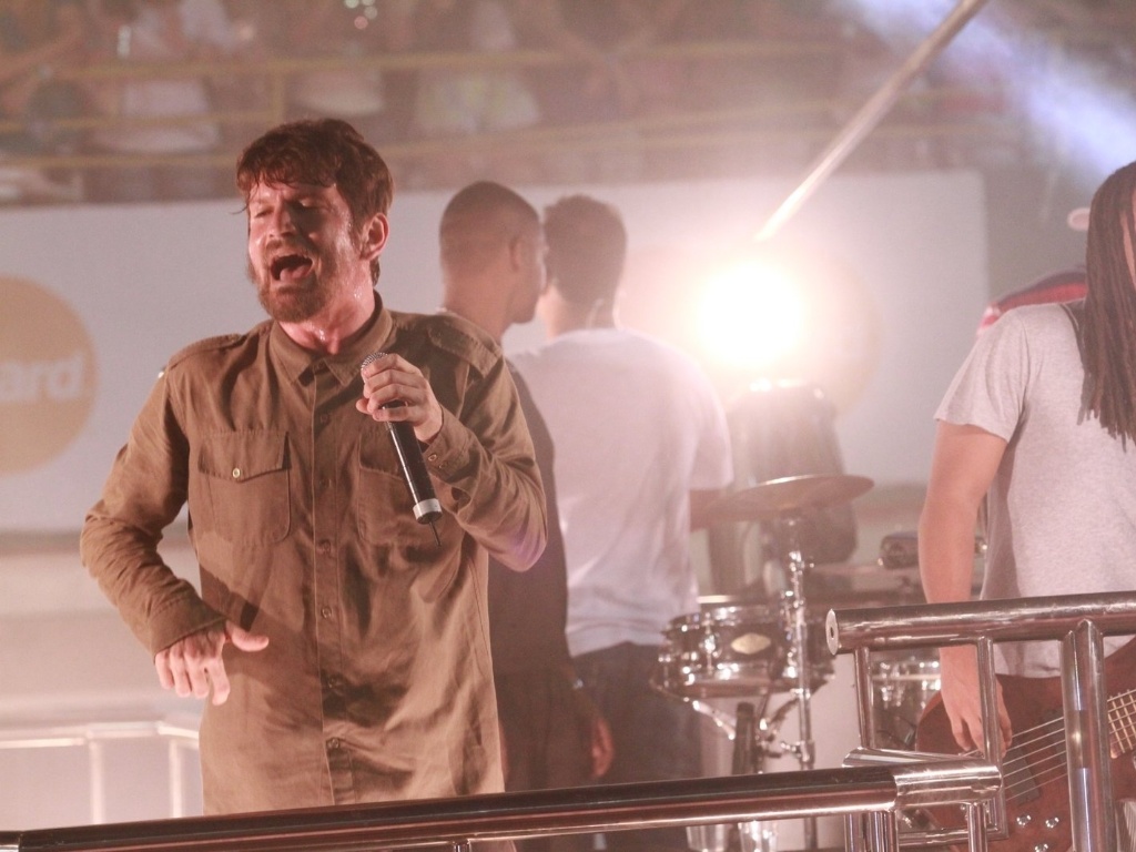 Em clima de despedida, Saulo Fernandes se apresenta com a Banda Eva no segundo dia do Folianópolis, em Florianópolis (16/11/2012) - Foto Rio News