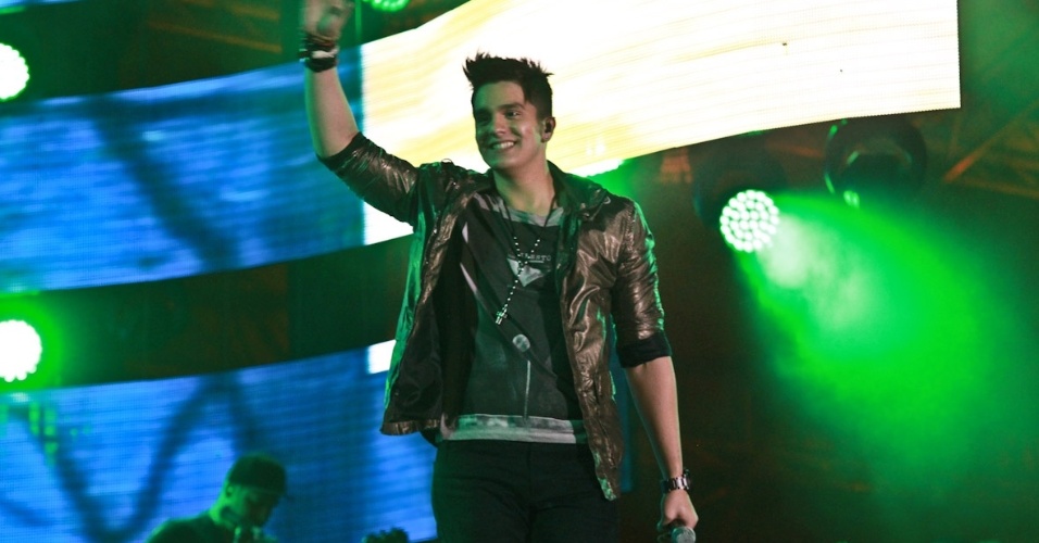 Luan Santana se apresenta na primeira noite do Caldas Country Show, em Caldas Novas (16/11/2012) - Cláudio Augusto/Foto Rio News