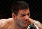 Rafael dos Anjos massacra no UFC 154; Damm perde luta sonolenta com Anderson no córner