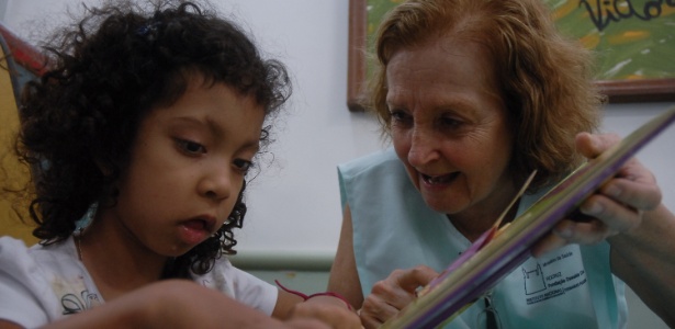 Giovana de Oliveira Corrêa, 6, que tem Síndrome Kabuki, desordem congênita rara  - Tânia Rêgo/ABr