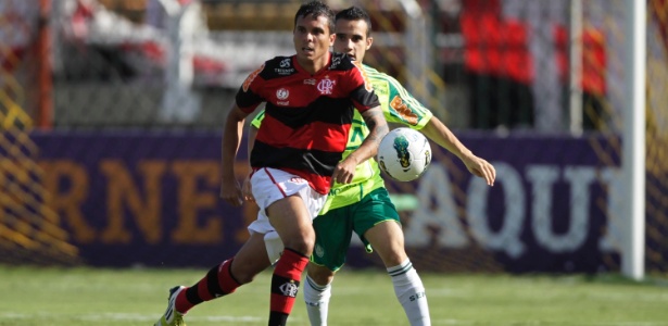 Ramon não é unanimidade, mas inicia temporada do Flamengo como titular absoluto - Fernando Donasci/UOL