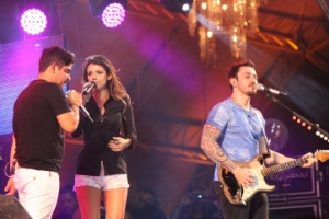 Paula Fernandes faz participação especial no show de Jorge e Mateus no "Caldas Country Show" (18/11/12) - Thiago Duran/AgNews