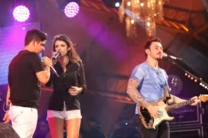 Paula Fernandes faz participação especial no show de Jorge e Mateus no "Caldas Country Show" (18/11/12) - Thiago Duran/AgNews