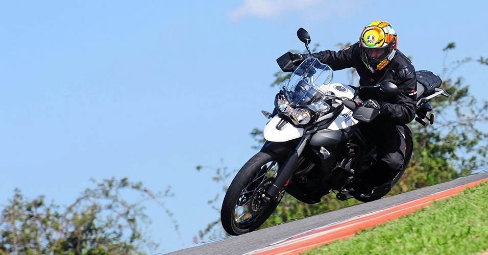 Triumph Tiger 800 XC - Doni Castilho/Infomoto