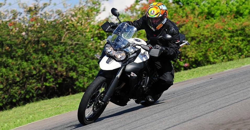 Triumph Tiger 800 XC - Doni Castilho/Infomoto