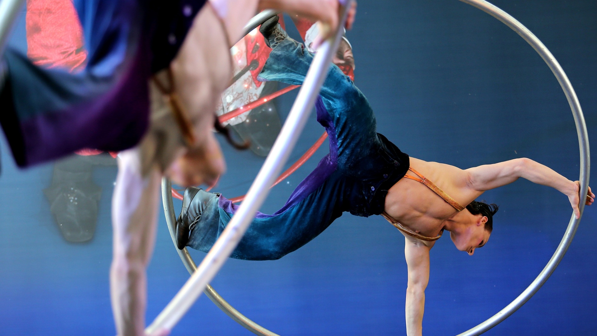 Cena do espetáculo "Corteo" (palavra que significa 'cortejo' em italiano) exibida para a imprensa na manhã desta quinta (22). Esse é o quinto show itinerante da trupe Cirque du Soleil apresentado em São Paulo - Flávio Florido/UOL