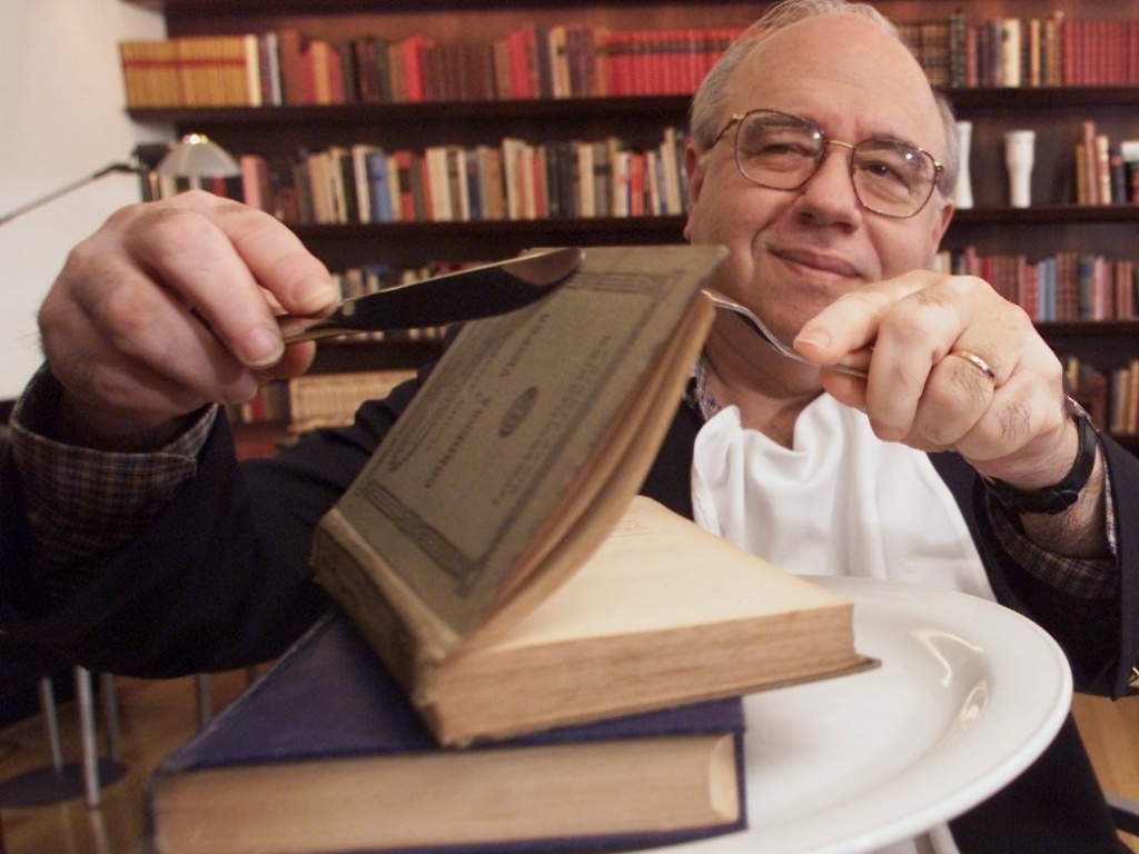 Nos Estados Unidos, Verissimo entrou em contato com o jazz, uma de suas paixões. Além do gosto pela música, o autor já escreveu roteiros para televisão, peças de teatro e já atuou como cartunista e tradutor - Folhapress