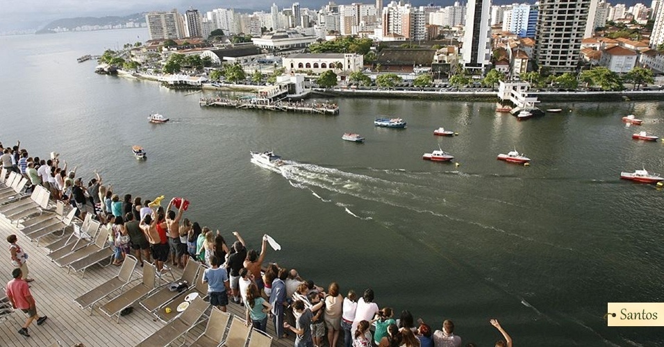 Santos foi o principal porto de embarque da temporada de cruzeiros 2012/2013. Navios como Costa Fascinosa, MSC Fantasia, Pullmantur Empress, Pullmantur Zenith e Splendour of the Seas usaram a cidade paulista como ponto de partida para suas viagens