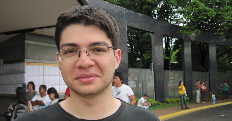 25.nov.2012 - Matheus Rodrigues Carvalho, 21, quer trocar o curso de física em São Carlos por administração de empresas em Ribeirão Preto 