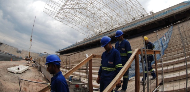 Estádio corintiano deve ficar pronto em dezembro de 2013 e terá o jogo de abertura da Copa