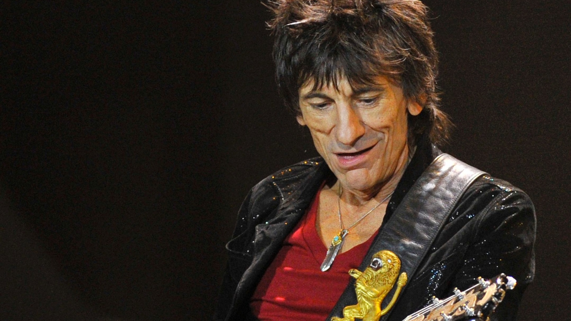 Ronnie Wood se apresenta no primeiro show dos Stones depois de um hiato de 5 anos (25/11/12) - Toby Melville/Reuters