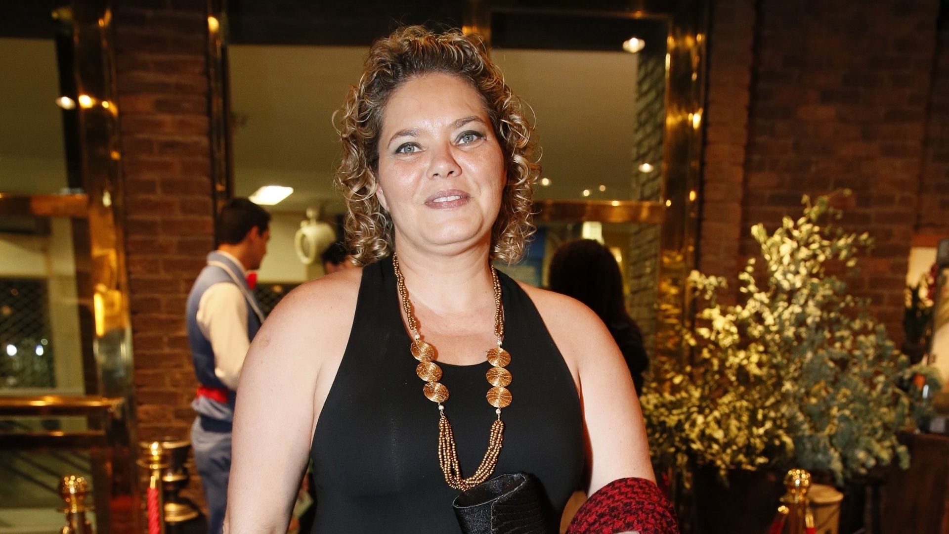 Cíntia Abravanel, mãe do ator Tiago Abravanel, vai à reestreia do espetáculo "Tim Maia Vale Tudo, O Musical" no Theatro Net Rio, na zona sul carioca. A peça é estrelada por Tiago (25/11/2012) - AgNews