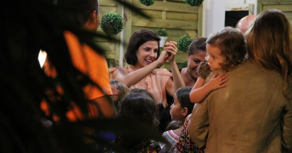 Catarina, filha dos atores Marcelo Serrado e Rafaela Mandelli, comemorou oito anos em festa no Rio de Janeiro (26/11/12)
