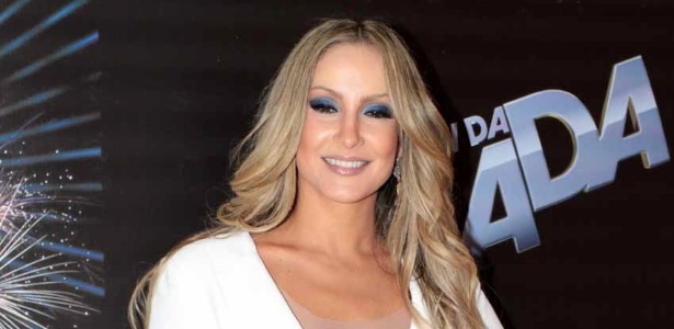 A cantora Caludia Leitte afirmou estar "chatiada" por conta da saída de integrante do "The Voice Brasil"