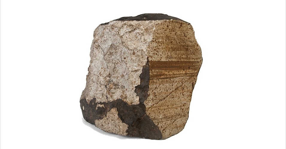 Este é o primeiro meteorito resgatado em território britânico, formado há 4,6 bilhões de anos. Com ele, cientistas puderam confirmar que meteoritos caem do céu - Natural History Museum