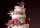 Bolo de casamento é o protagonista da mesa de doces; veja 50 opções feitas por confeiteiros - Henrique Maeda/Divulgação/The King Cake